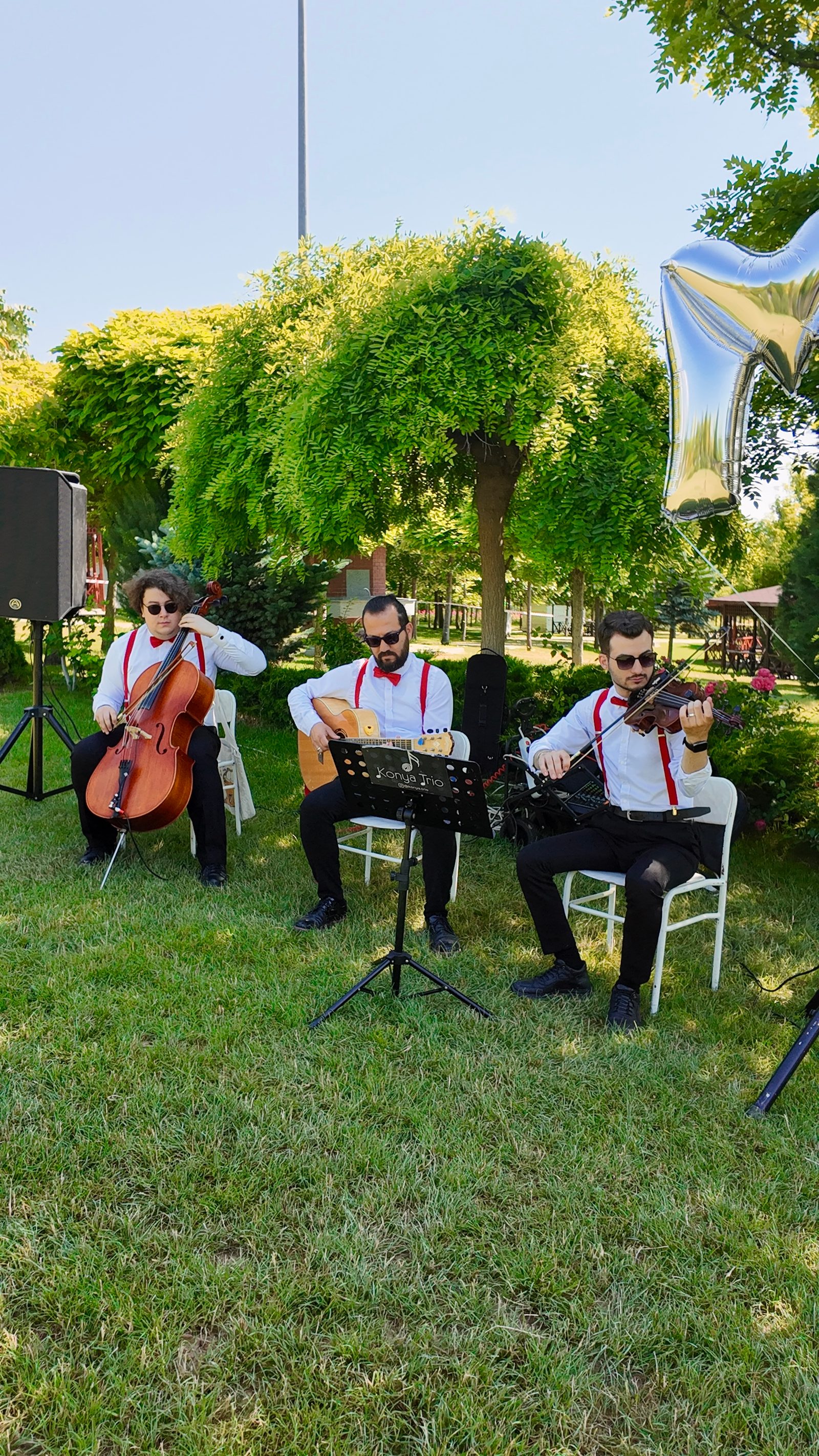 Trio Dinleti